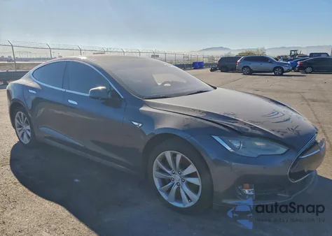 2014 Tesla Model S из США, поврежденный, VIN 5YJSA1H10EFP62519